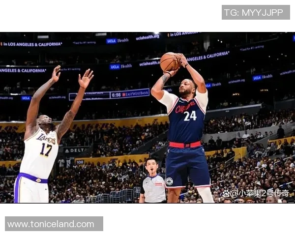 湖人快船季前赛第二场第一节精彩回顾与赛况分析